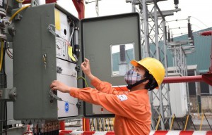 Giá điện, bù lỗ và nan đề 'hài hòa lợi ích các bên'